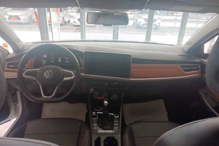 Volkswagen Bora 2023 car image #9