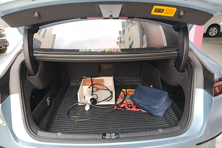 BYD Han 2023 car image #19