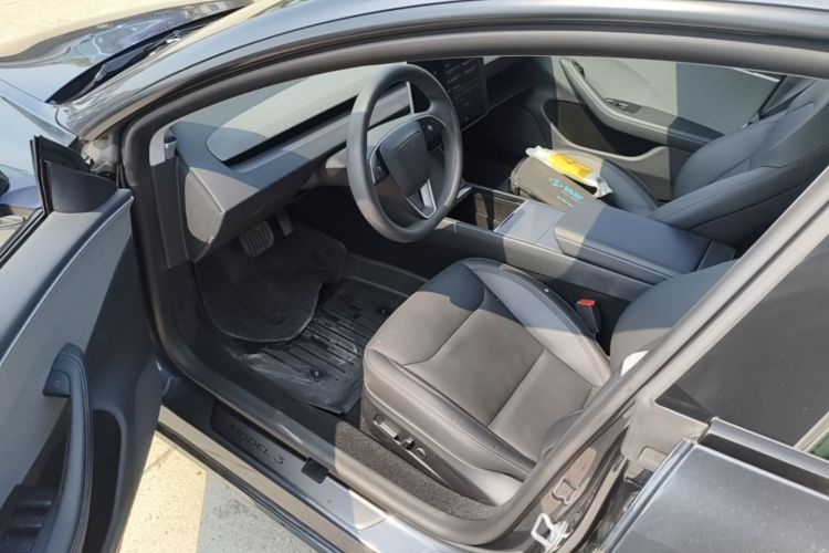 Tesla Model 3 2024 #16 Tesla Model 3 2024 صورة سيارة #16