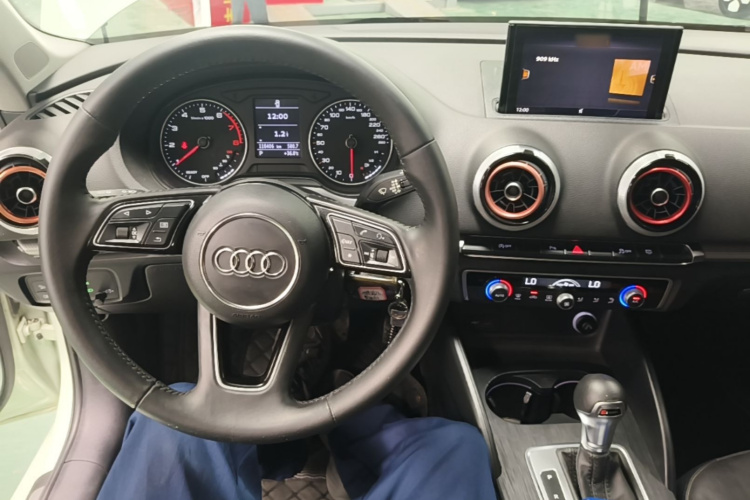 Audi A3 2018 #11 Audi A3 2018 car image #11