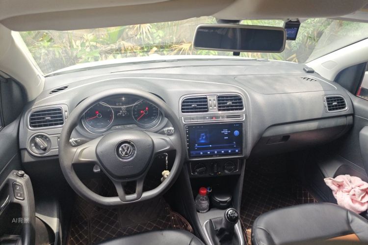 Volkswagen Polo 2015 #11 Volkswagen Polo 2015 car image #11