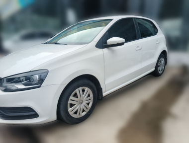 Volkswagen Polo 2015 car image 