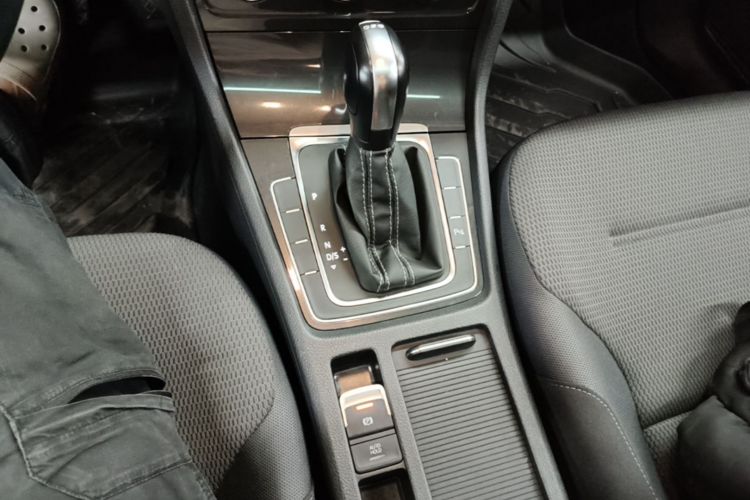 Volkswagen Golf 2017 #14 Volkswagen Golf 2017 car image #14