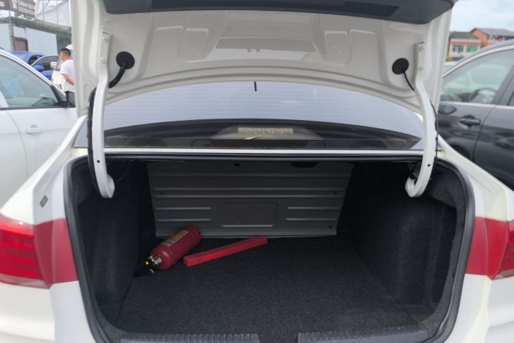 Volkswagen Santana 2016 car image #19