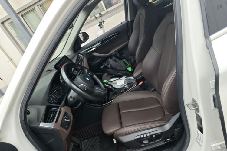 BMW X1 2020 car image #15