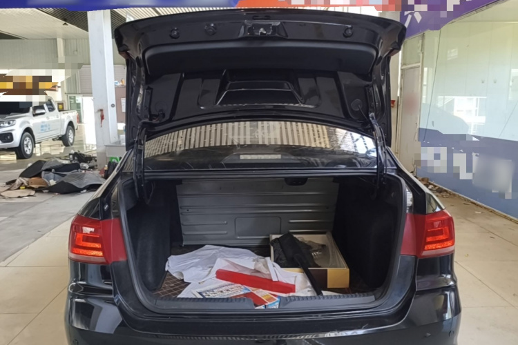 Volkswagen Santana 2020 car image #21