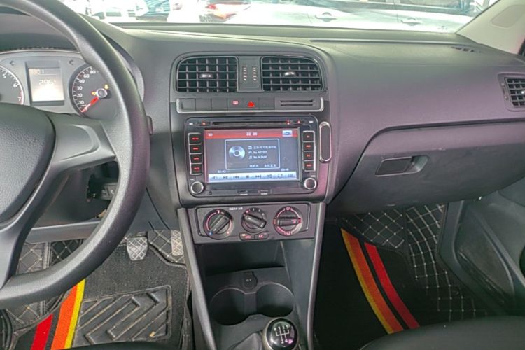 Volkswagen Polo 2017 #13 Volkswagen Polo 2017 car image #13