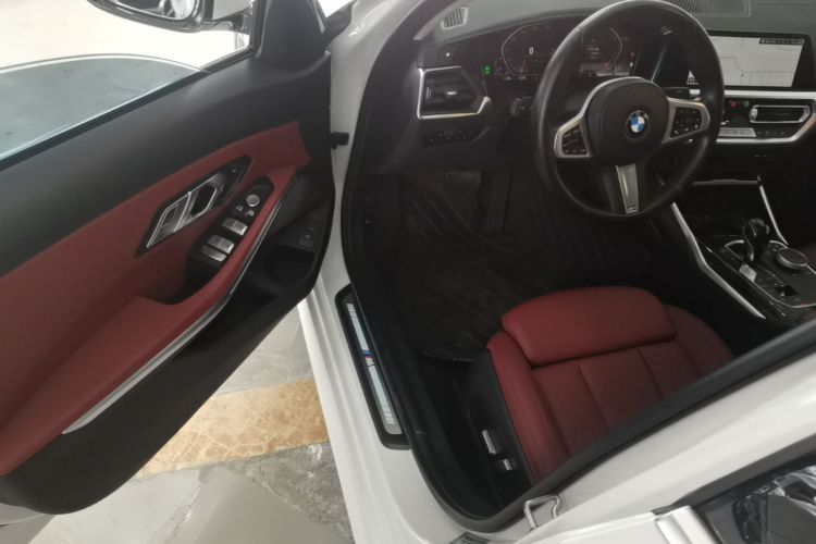 BMW 3 Series 2022 #16 BMW 3 Series 2022 car image #16