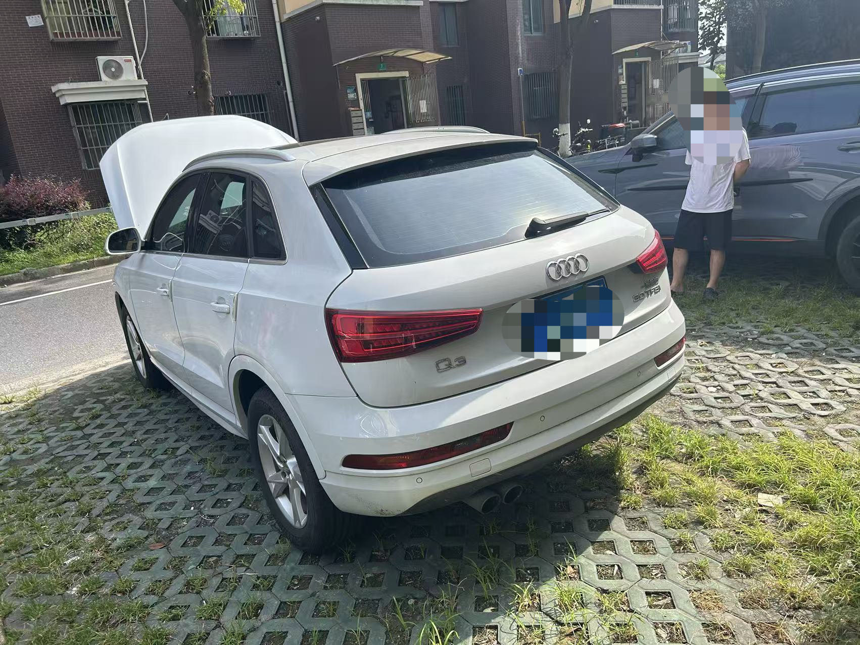 Audi Q3 2018 car image #8