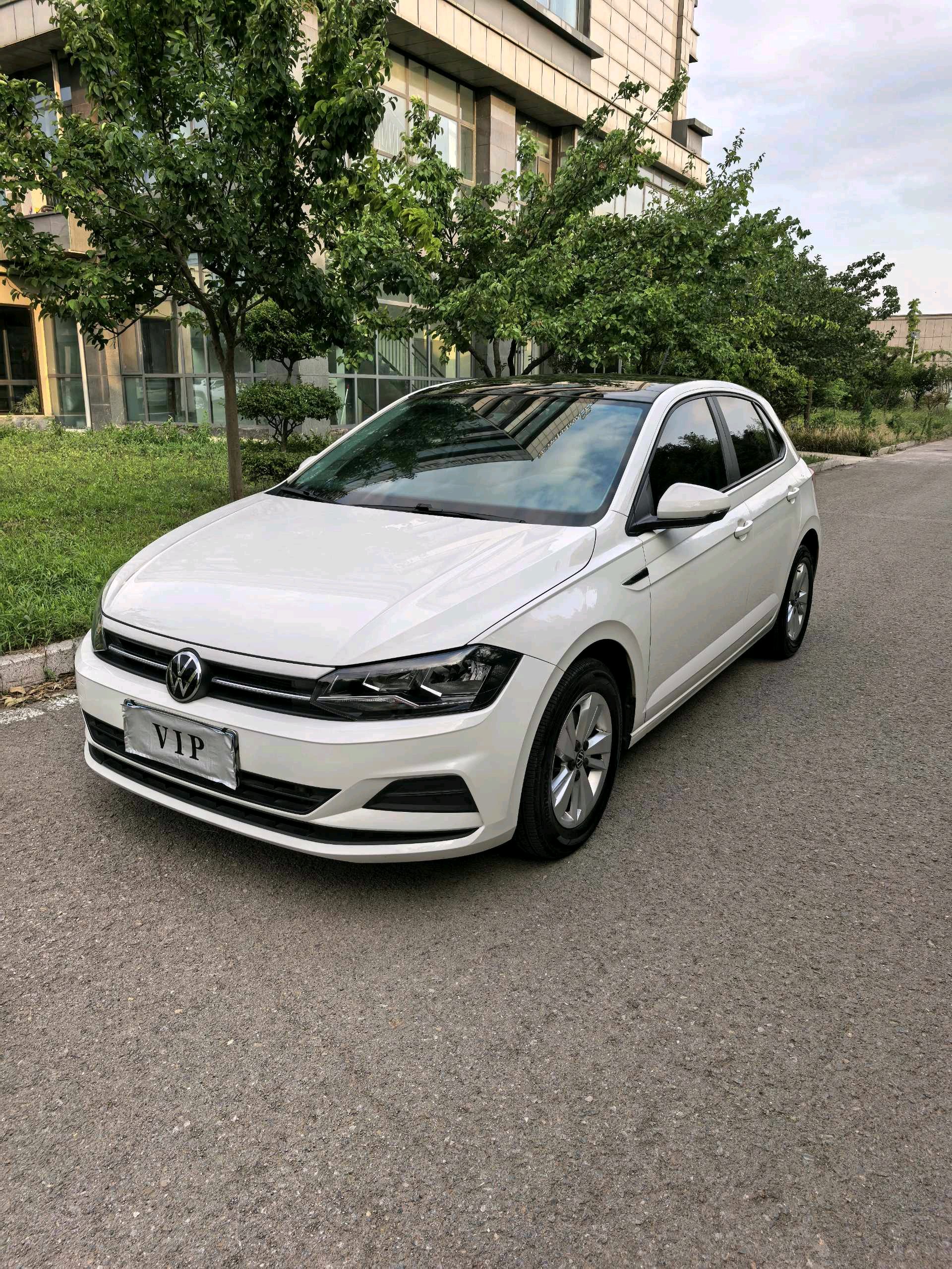 Volkswagen Polo 2021 car image 