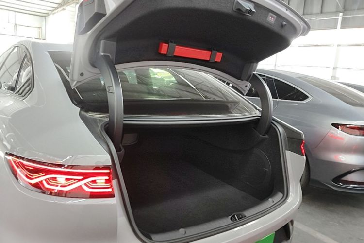 BYD Han 2024 car image #19
