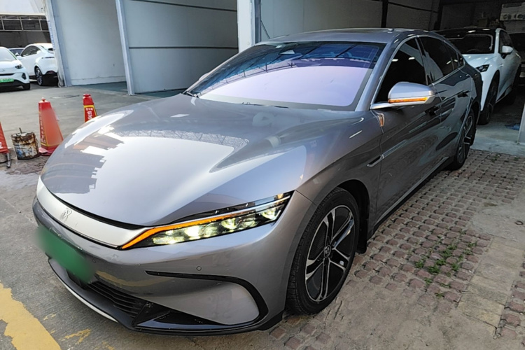 BYD Han 2023 car image #2