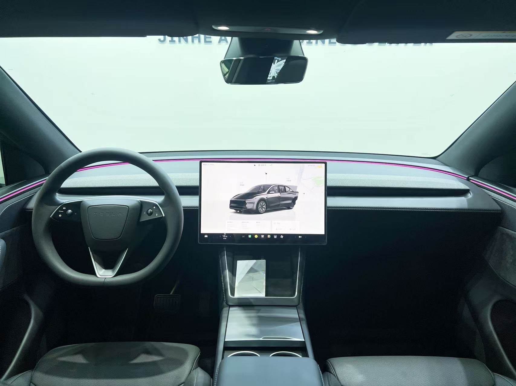 Tesla Model Y L 2025 car image #9