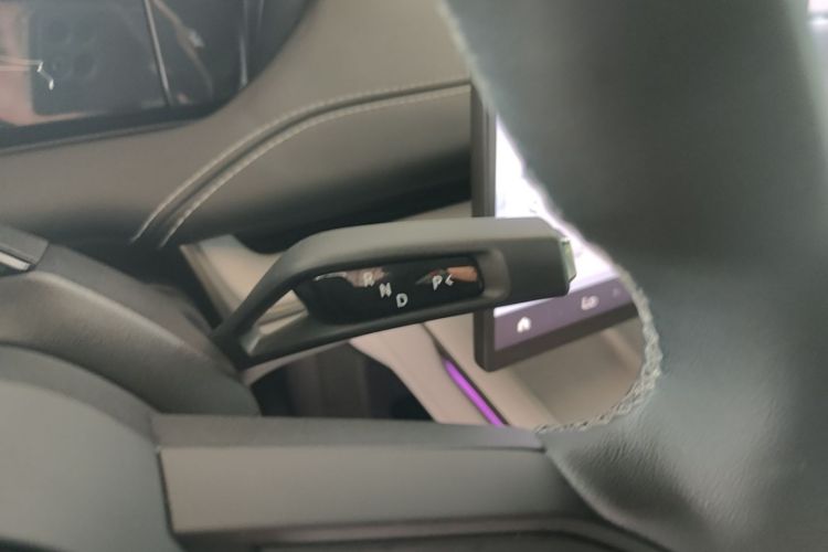 MI SU7 2025 car image #18
