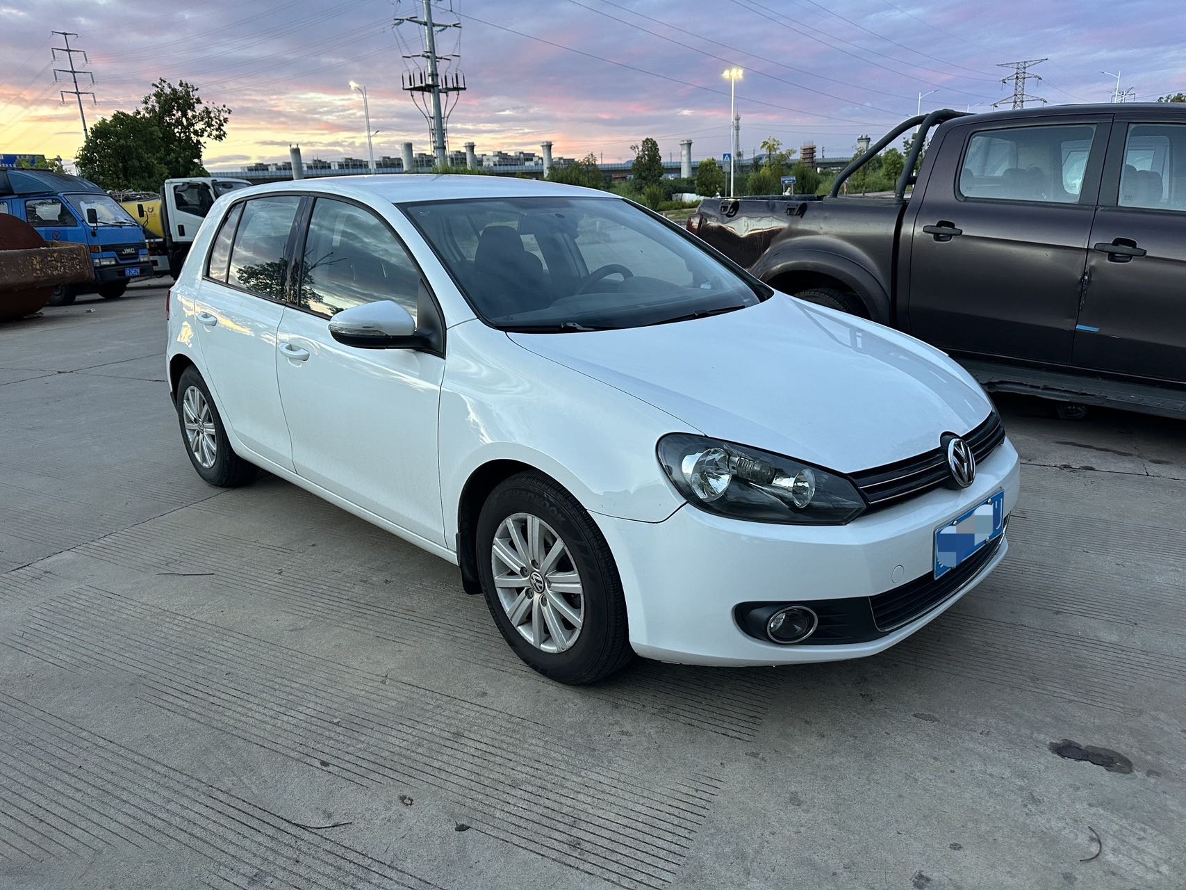 Volkswagen Golf 2013 car image #3
