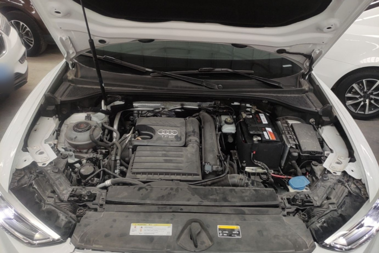 Audi Q3 2020 car image #20