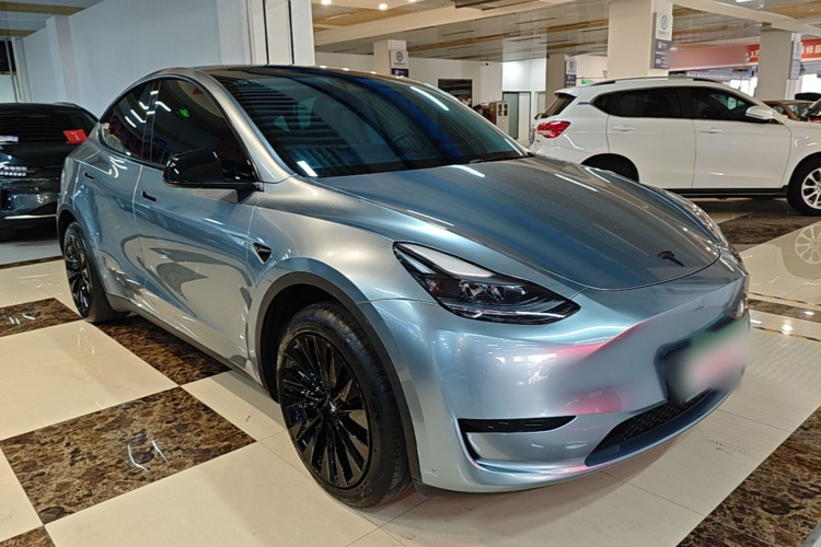 Tesla Model Y 2024 #4 Tesla Model Y 2024 car image #4
