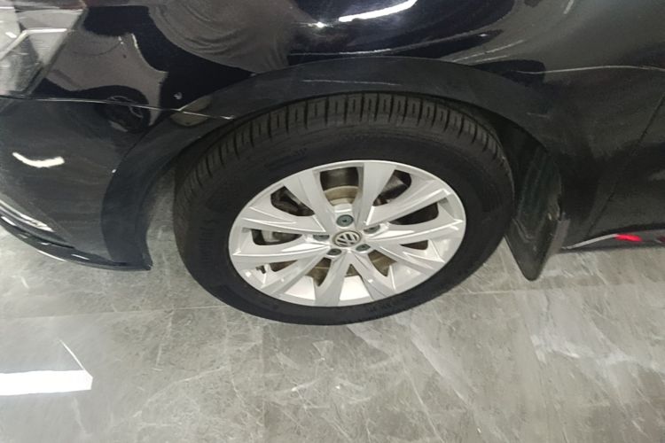 Volkswagen Lavida 2017 car image #9