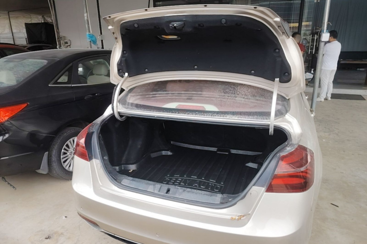 GEELY Emgrand 2018 #19 GEELY Emgrand 2018 car image #19