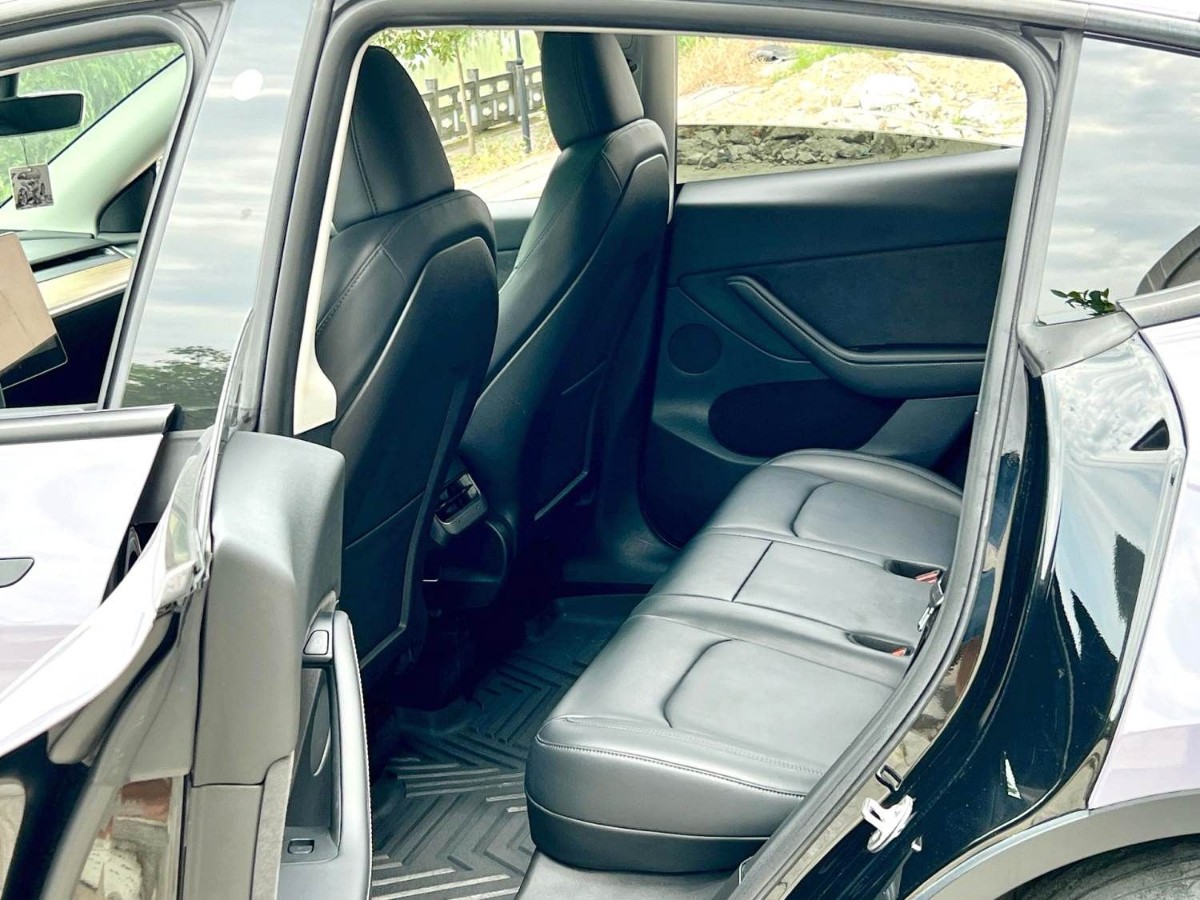 Tesla Model Y 2022 car image #7