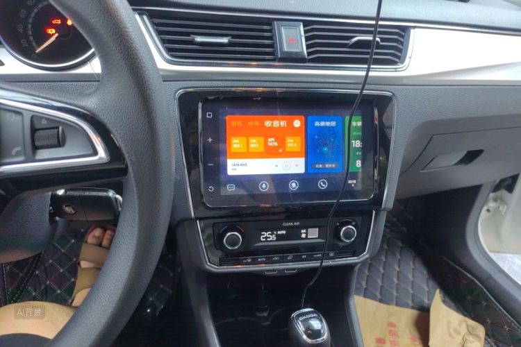Skoda Rapid 2021 car image #15
