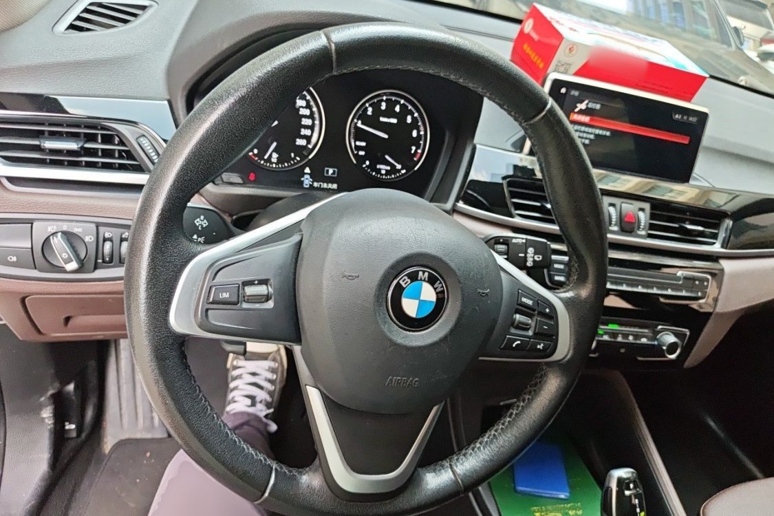 BMW X1 2020 car image #22