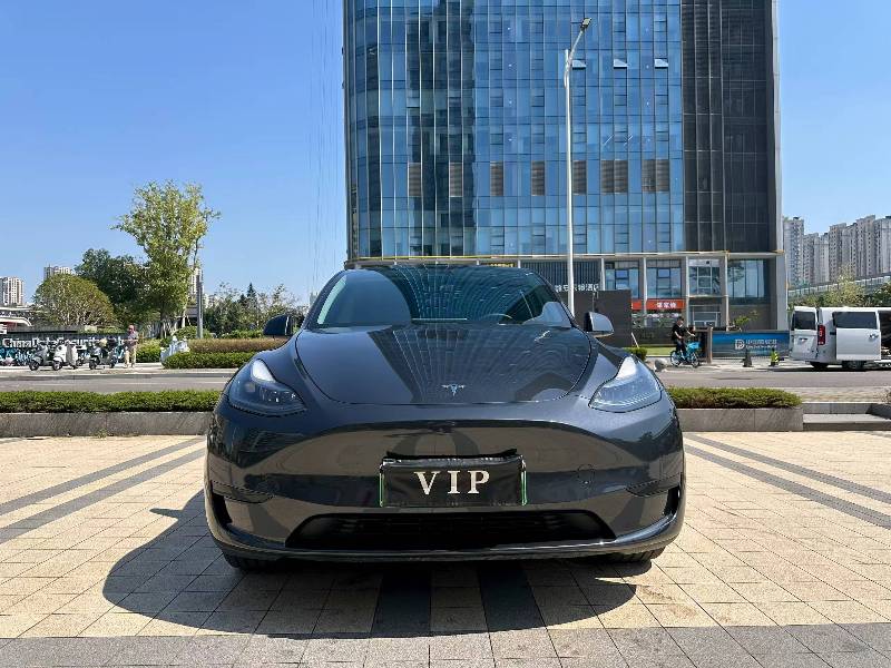 Tesla Model Y 2024 Tesla Model Y 2024 immagine di auto