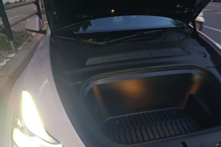 Tesla Model Y 2023 #27 Tesla Model Y 2023 car image #27