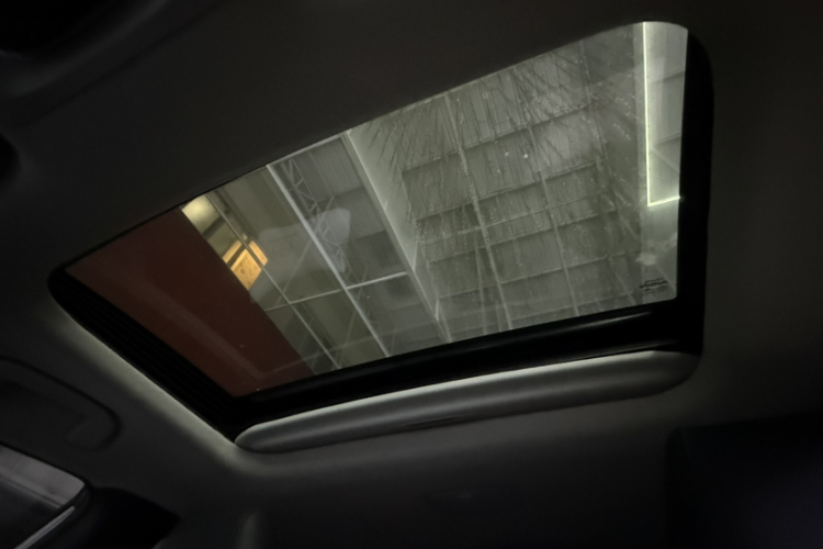 Toyota Corolla Cross 2024 immagine di auto #16