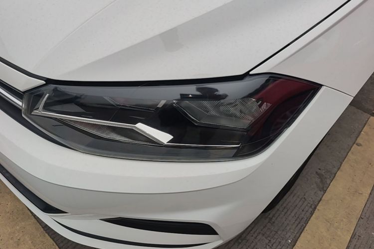 Volkswagen Polo 2019 car image #23