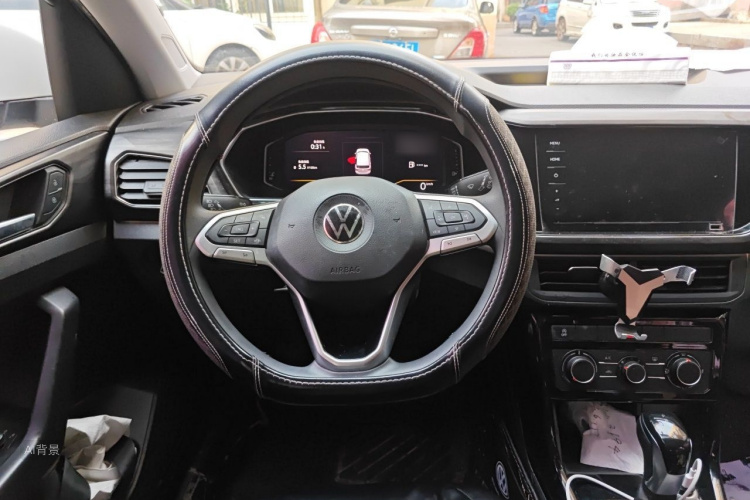 Volkswagen Tacqua 2020 car image #12