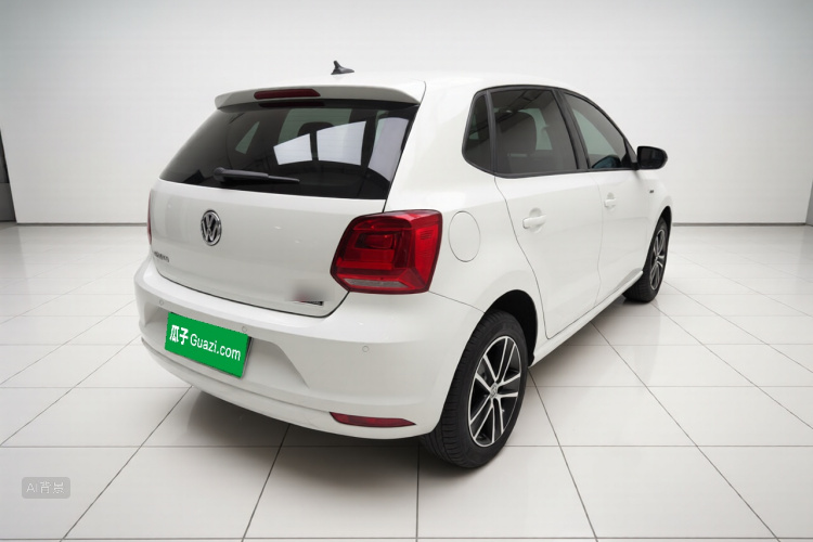 Volkswagen Polo 2015 car image #7