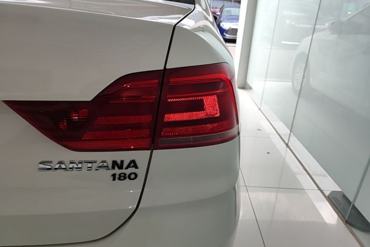 Volkswagen Santana 2017 #8 Volkswagen Santana 2017 car image #8