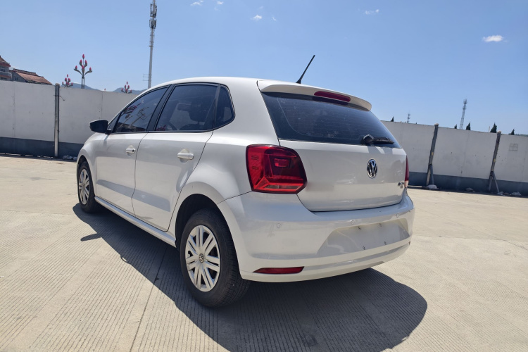 Volkswagen Polo 2018 car image #5
