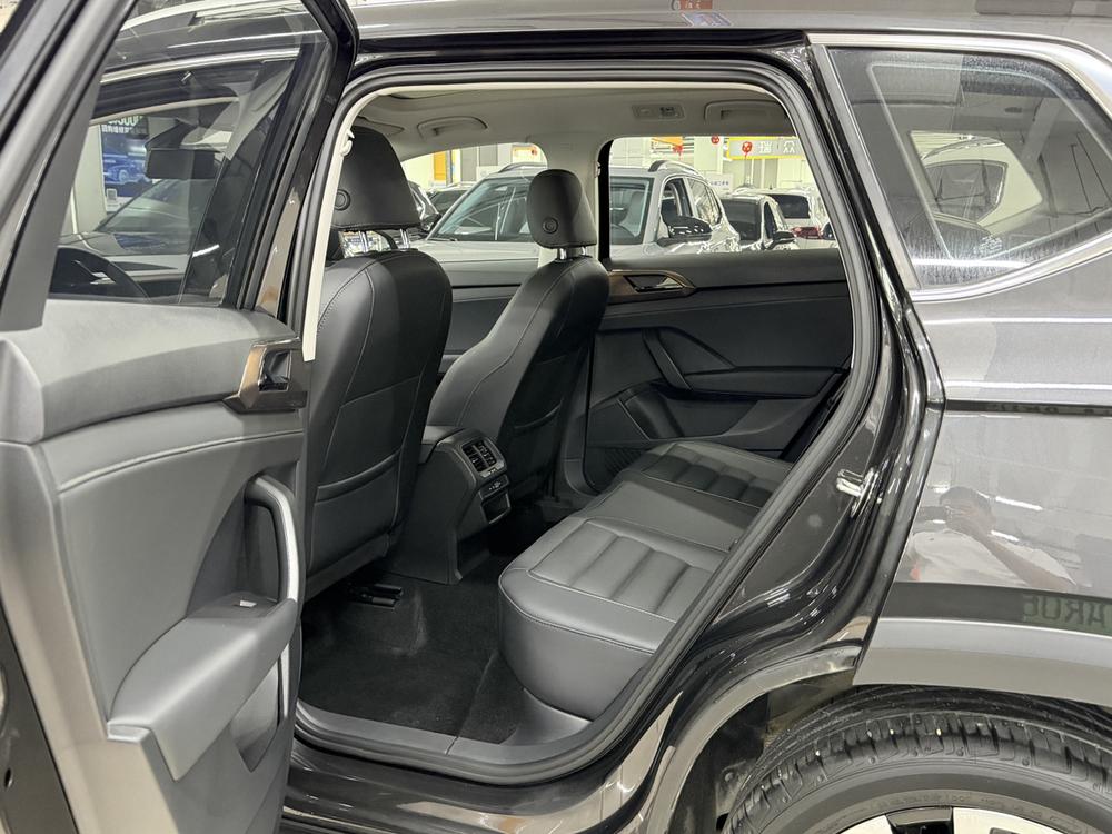 Volkswagen Tharu 2022 car image #11