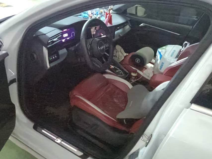 2022 immagine di auto #3