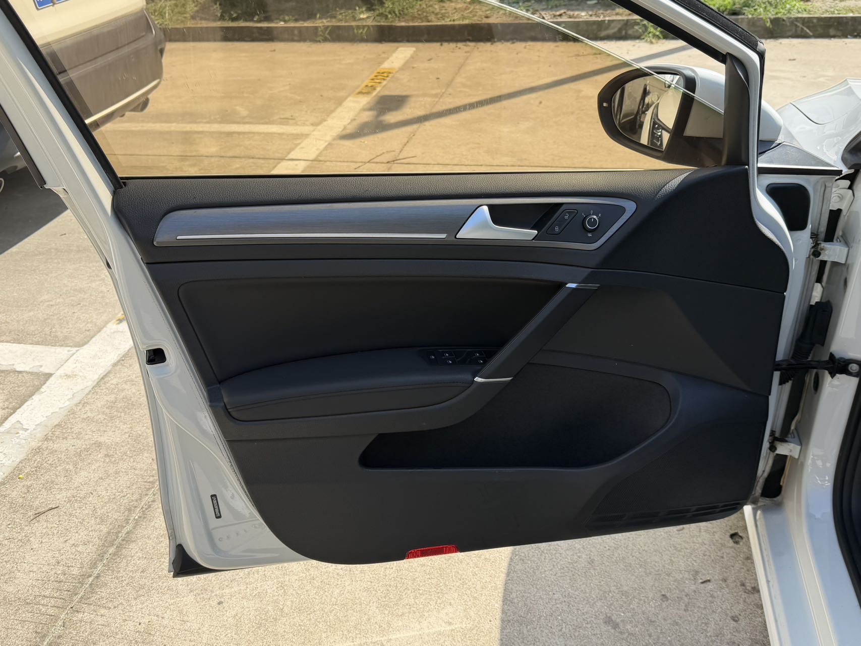Volkswagen Golf 2015 car image #8