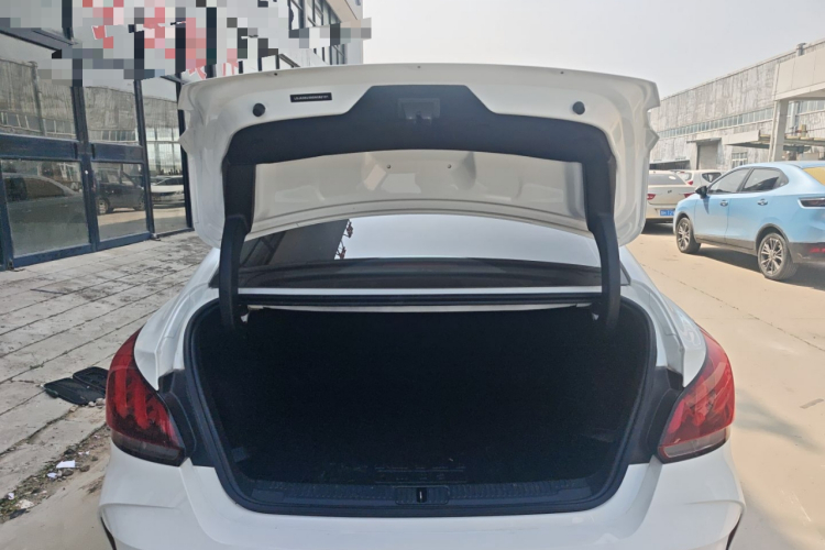 MG 5 2025 صورة سيارة #19