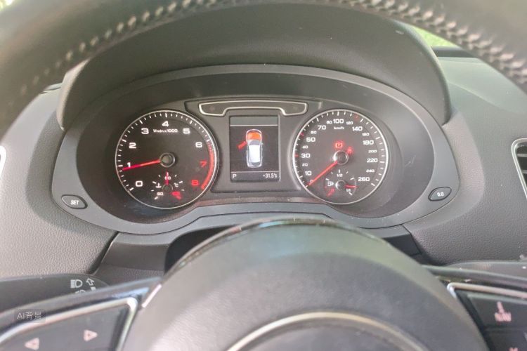 Audi Q3 2015 immagine di auto #13
