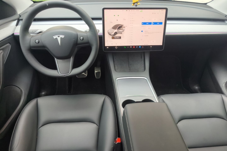 Tesla Model Y 2024 #10 Tesla Model Y 2024 car image #10