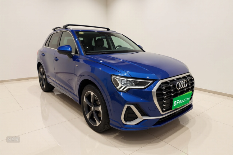 Audi Q3 2021 car image #4