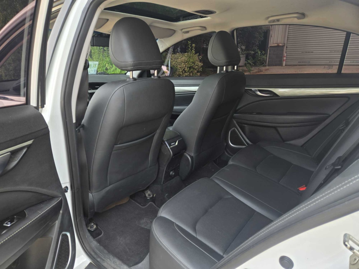 GEELY Emgrand 2019 #8 GEELY Emgrand 2019 car image #8