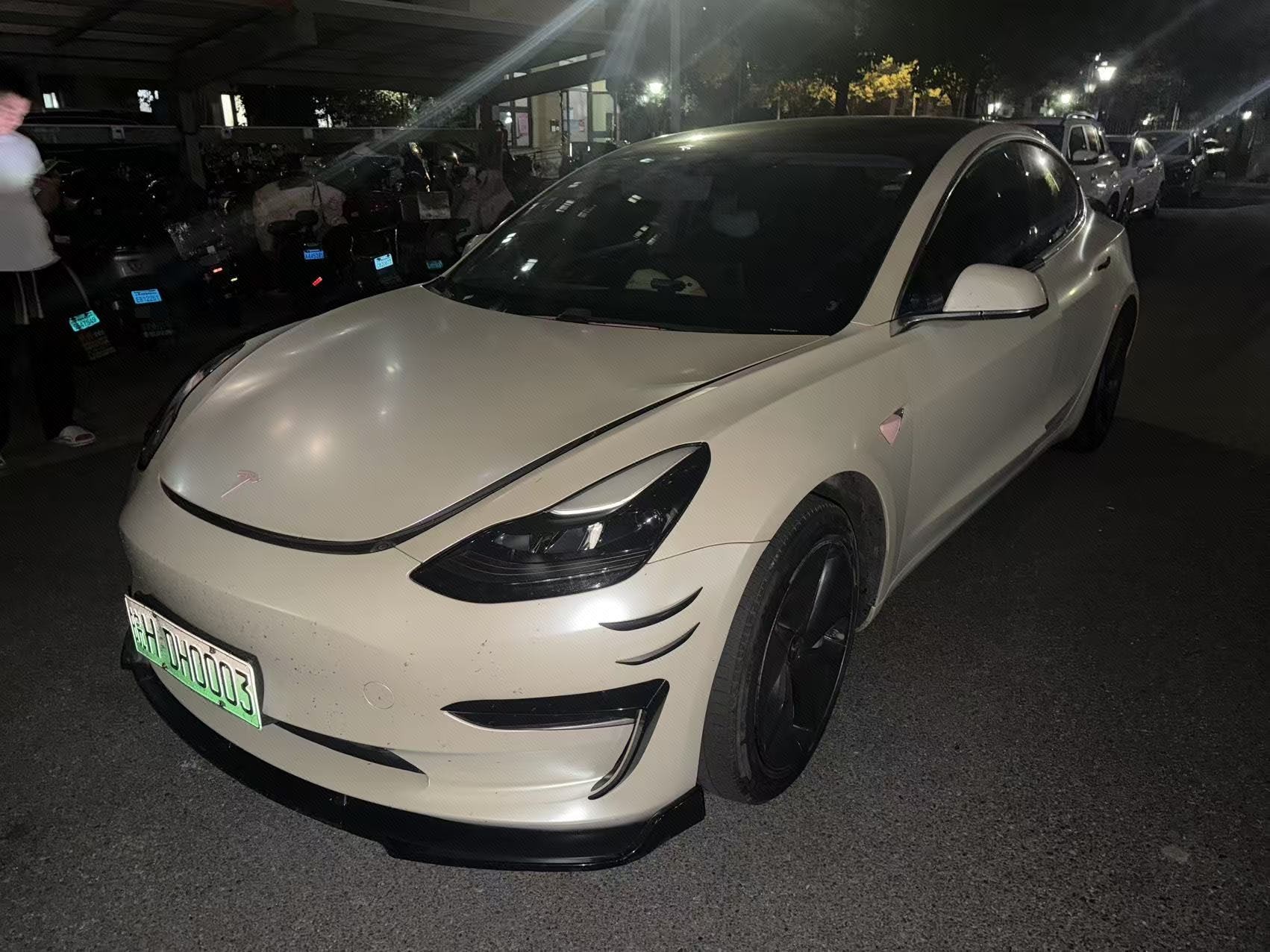 Tesla Model 3 2020 Tesla Model 3 2020 immagine di auto