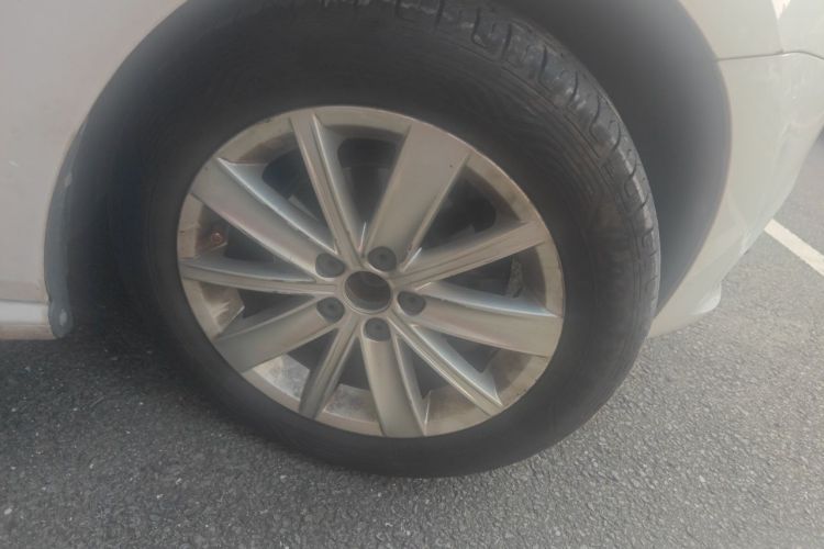 Volkswagen Polo 2016 car image #6