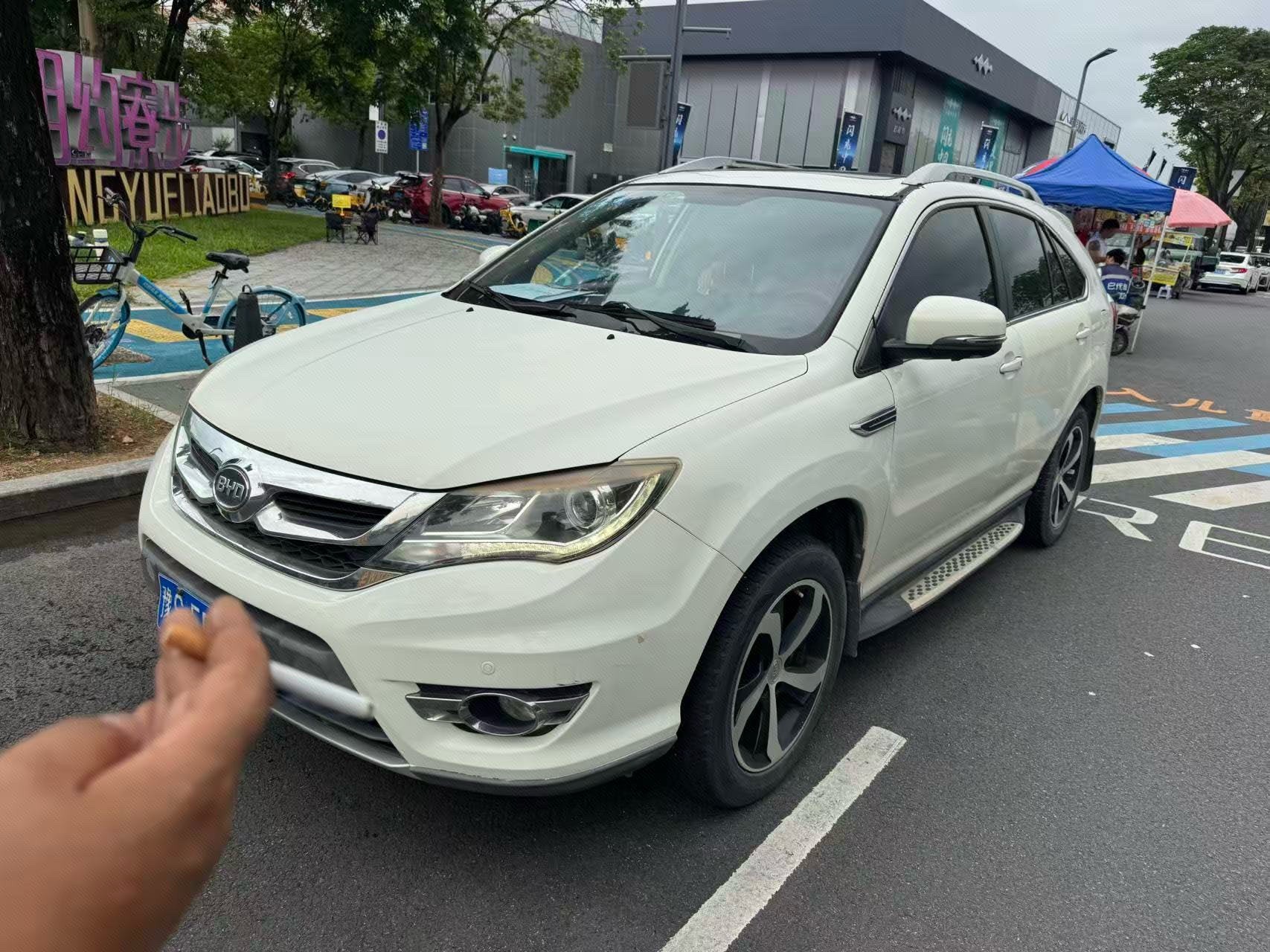 2016 2016 car image
