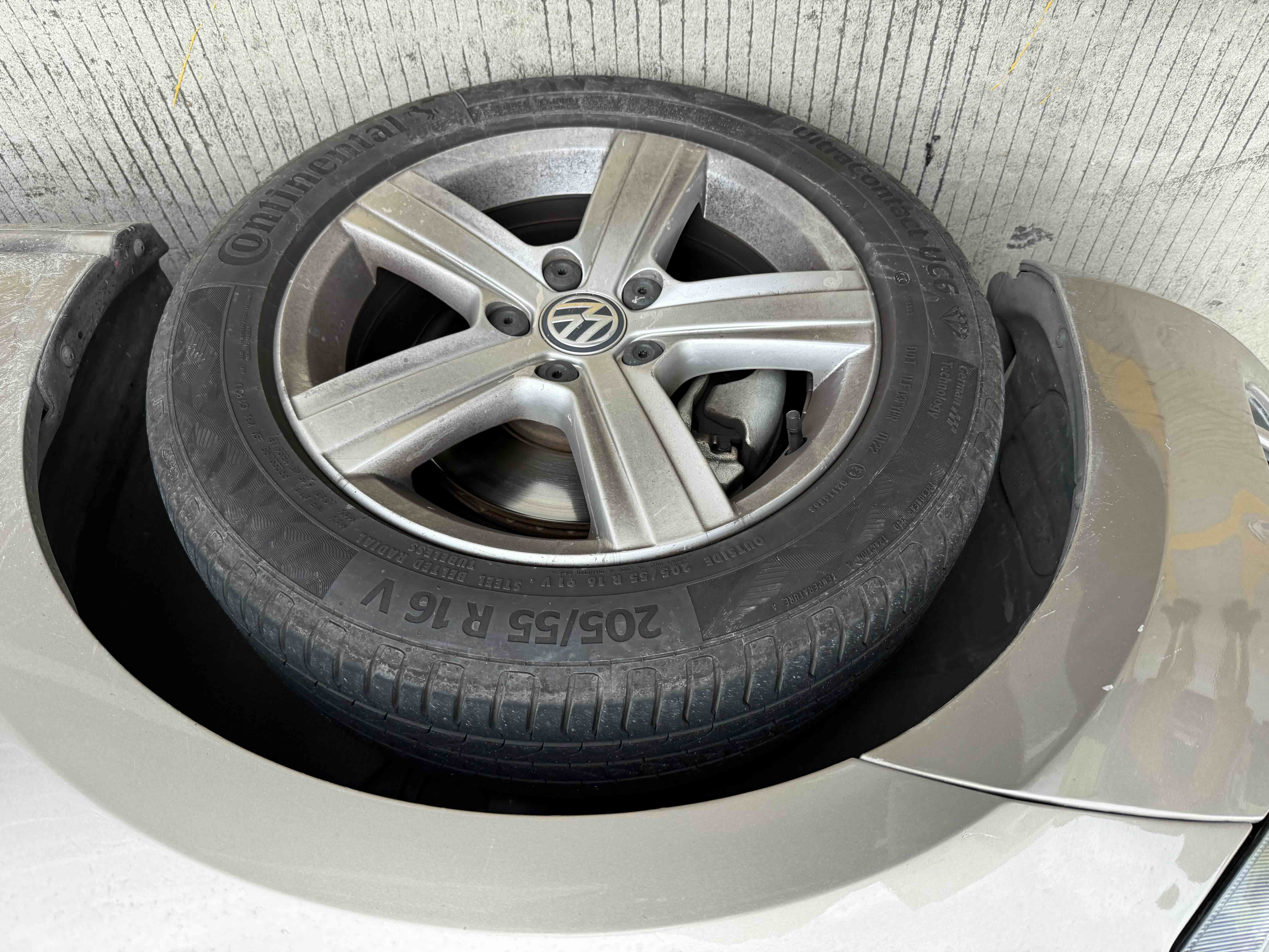 Volkswagen Golf 2015 car image #9