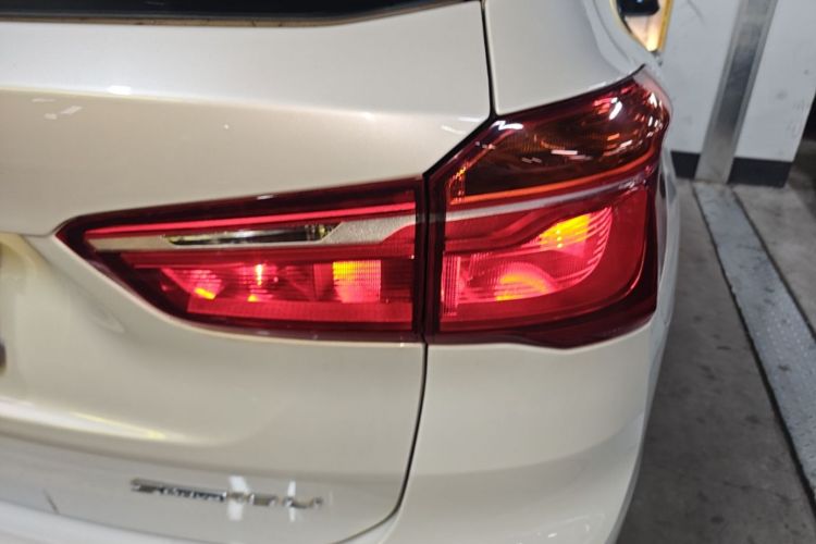 BMW X1 2019 #8 BMW X1 2019 car image #8