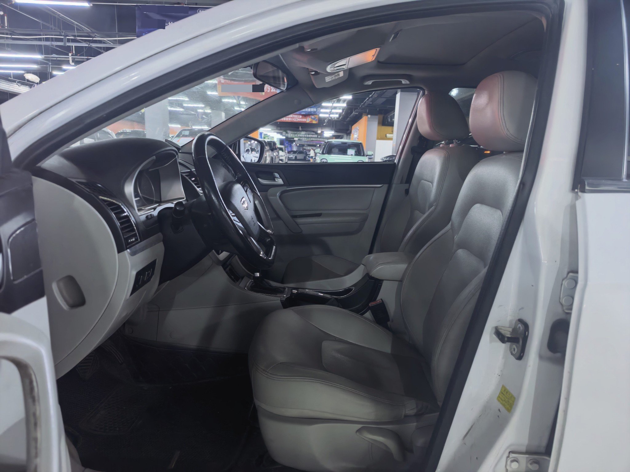 GEELY Emgrand 2015 car image #9