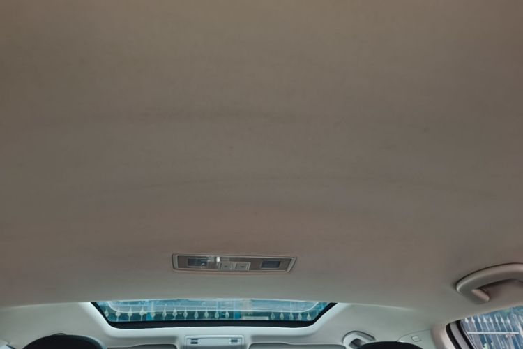Volkswagen Golf 2018 car image #18