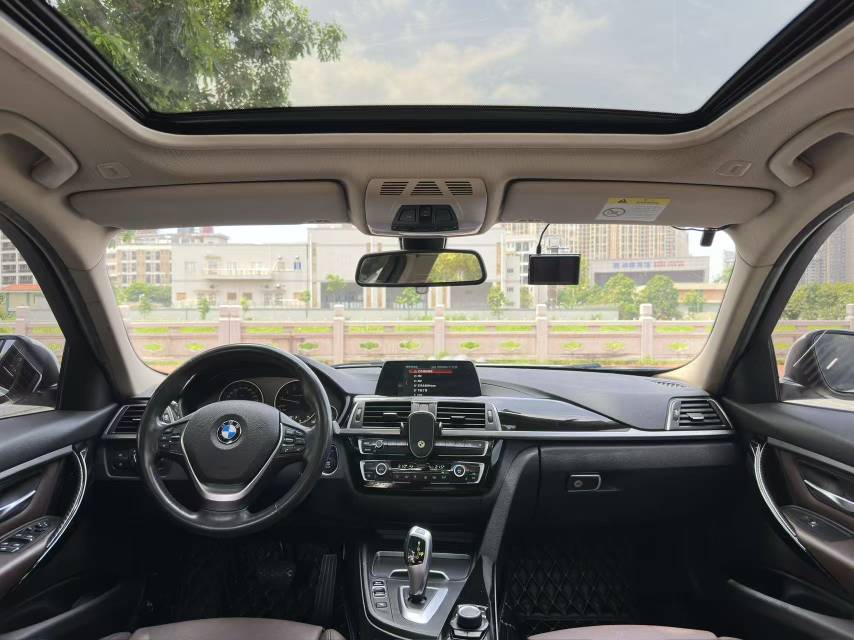BMW 3 Series 2018 image de voiture #7
